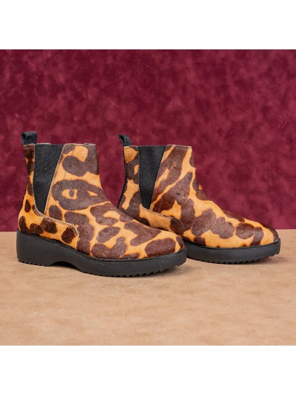 Louis Et Cie Women Zareb Leopard Print Suede Slip-on Chelsea Ankle Boots sz 8.5